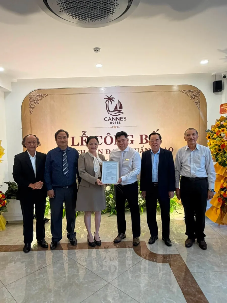 Lễ công bố Cannes Hotel đạt tiêu chuẩn Khách sạn 3 sao. — Ảnh 9