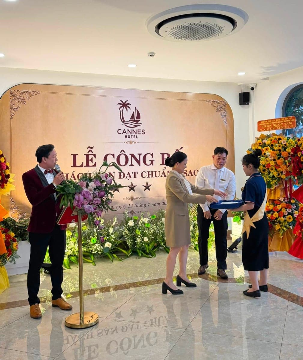 Lễ công bố Cannes Hotel đạt tiêu chuẩn Khách sạn 3 sao. — Ảnh 11