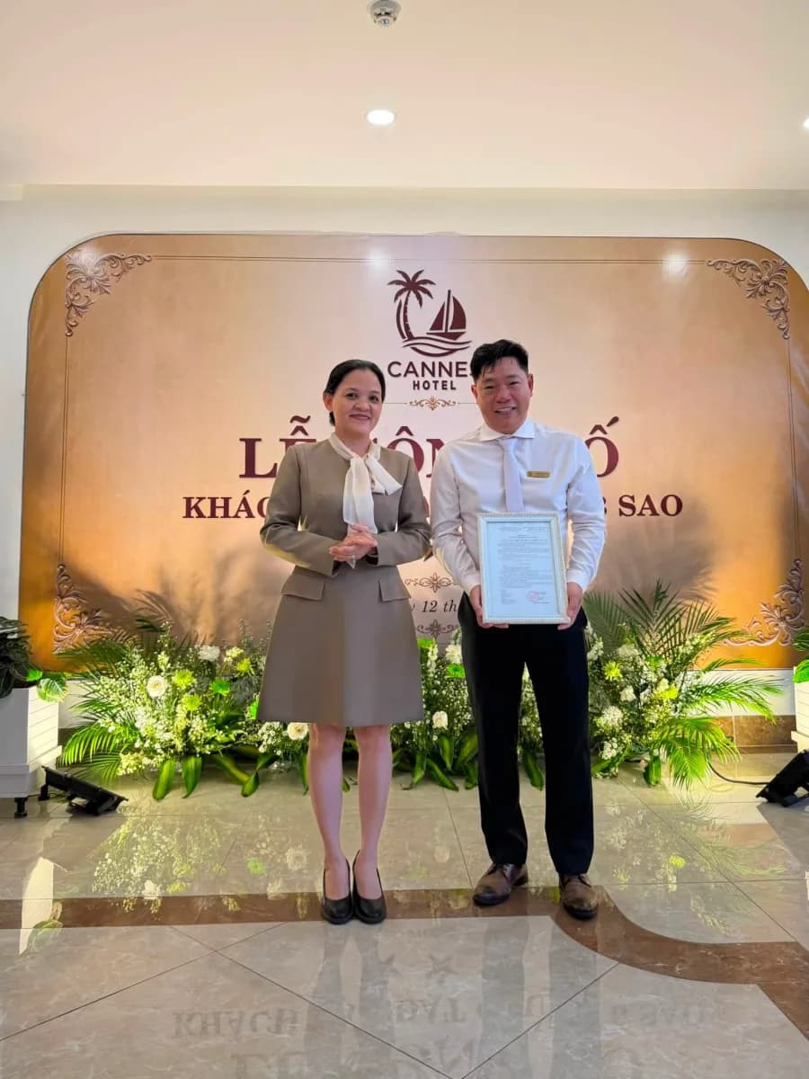 Lễ công bố Cannes Hotel đạt tiêu chuẩn Khách sạn 3 sao. — Ảnh 12